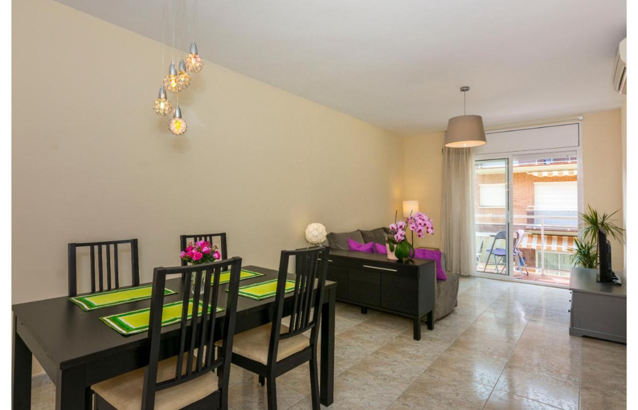 HomeHolidaysRentals Salvador Pineda De Mar Exterior foto